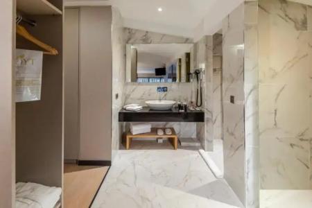 Broyt Suites - 188