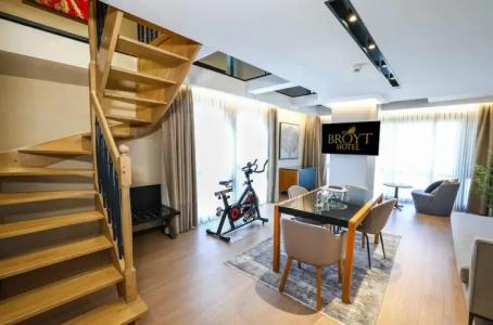 Broyt Suites - 140