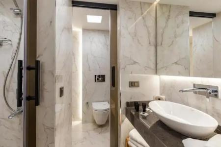 Broyt Suites - 180