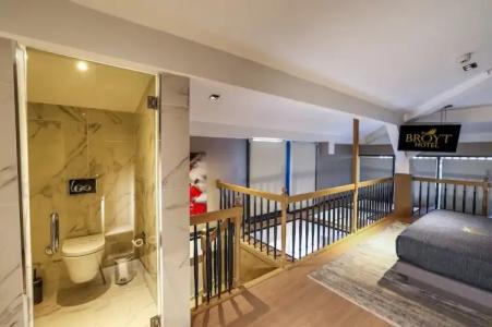 Broyt Suites - 132