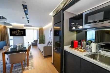 Broyt Suites - 130