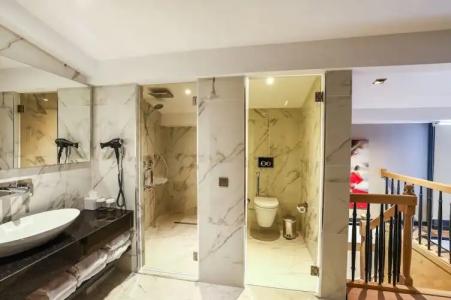 Broyt Suites - 133
