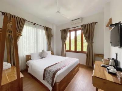 Naomi Resort - 1