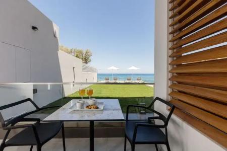 North Coast Seaside Suites - 38