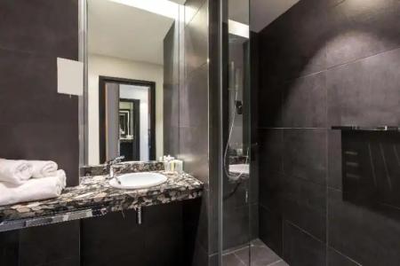Best Western Hôtel Journel Antibes Juan-les-Pins - 36