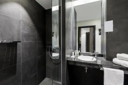 Best Western Hôtel Journel Antibes Juan-les-Pins - 59