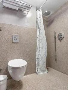 Duus by Keflavik Airport - 9