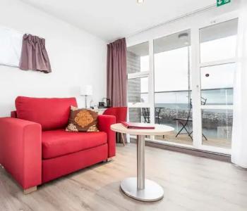 Duus by Keflavik Airport - 90