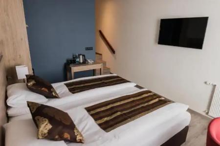 Duus by Keflavik Airport - 51