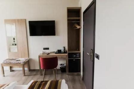 Duus by Keflavik Airport - 27