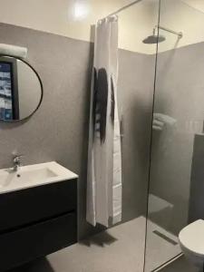 Duus by Keflavik Airport - 32