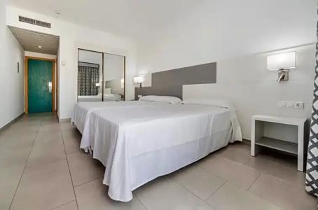 Globales Los Patos Park - 34