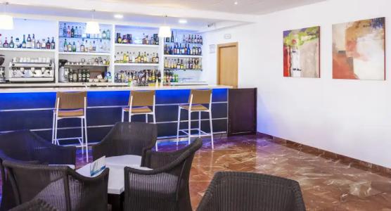 Globales Los Patos Park - 13