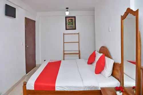 OYO 454 Jayamal Rest - 8
