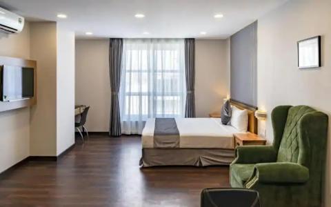 Emerald Central - 212