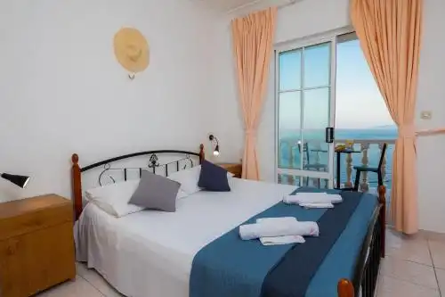 Family Beach Rooms - 7