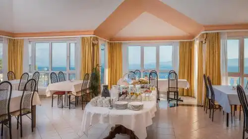 Family Beach Rooms - 13
