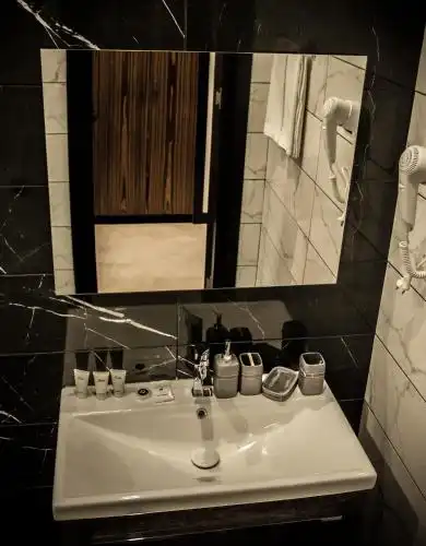Hillmond Baku - 1
