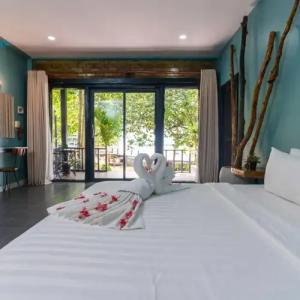Koh Rong Hill Beach Resort - 34