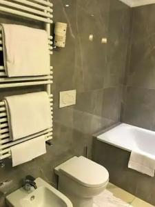 Shangri-La Roma By Omnia Hotels - 81