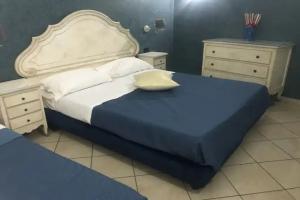 Hotel «Serena», Неаполь