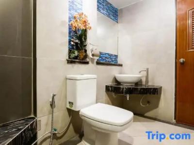 Vaccinated Staff - Oyo 458 Nakorn Siam Boutique - 49