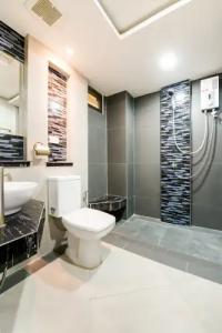 Vaccinated Staff - Oyo 458 Nakorn Siam Boutique - 28