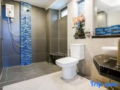 Vaccinated Staff - Oyo 458 Nakorn Siam Boutique - 50