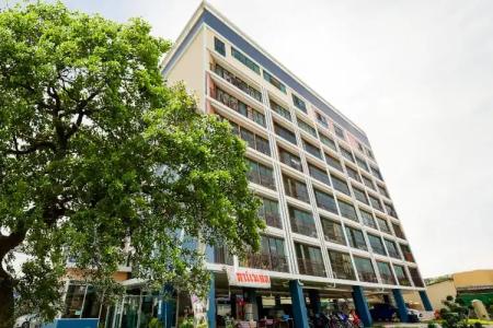 Vaccinated Staff - Oyo 458 Nakorn Siam Boutique - 0