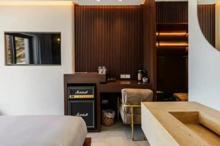 Charisma and Wellness Suites - 119