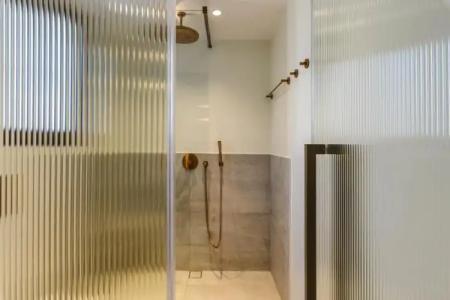 Charisma and Wellness Suites - 135