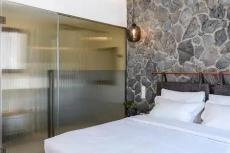 Charisma and Wellness Suites - 80