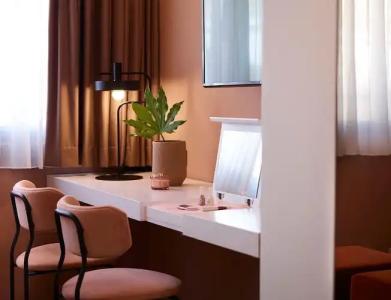 The Marblous Athens - 71