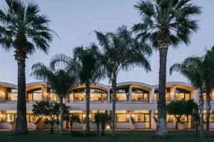 Отель «Alicudi Club», Шакка