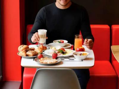 ibis Regensburg Zentrum - 11