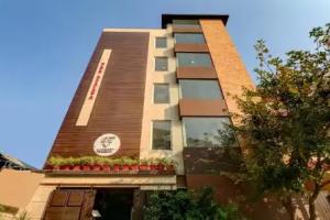 Treebo Trend Hotel 12 Degrees West Domlur, Бангалор