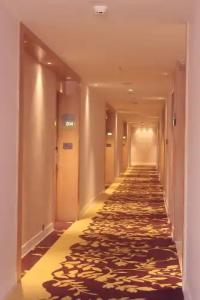 Fountain Tree By Tgi - 10