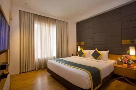 Fountain Tree By Tgi - 26