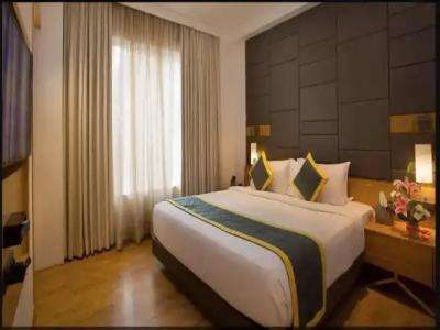 Fountain Tree By Tgi - 17