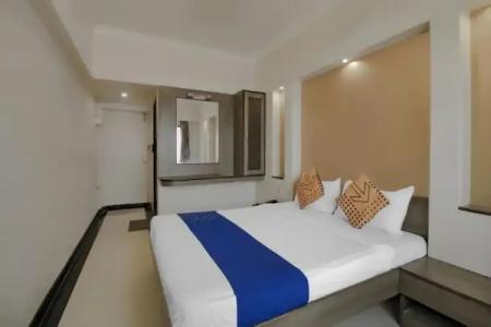 Spot On 72596 Royal Regency - 49