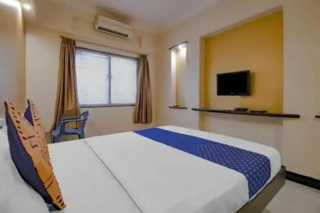 Spot On 72596 Royal Regency - 26