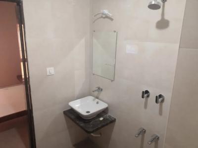 Spot On 72596 Royal Regency - 16