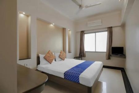 Spot On 72596 Royal Regency - 53