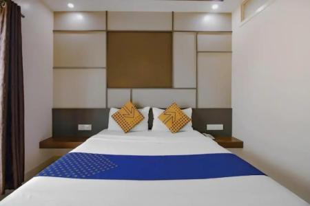 Spot On 72596 Royal Regency - 61