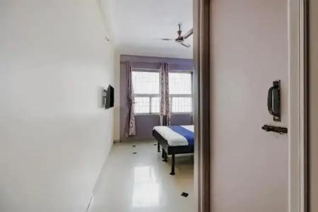 Spot On 72596 Royal Regency - 23