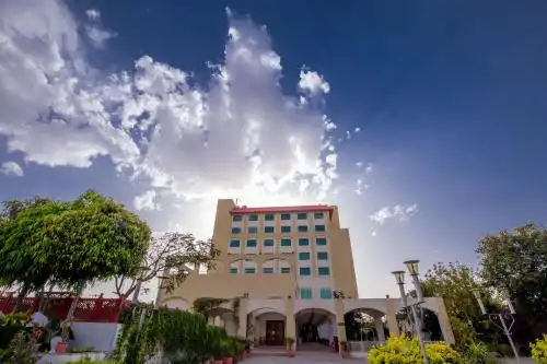 Ramada by Wyndham Jaipur Jaisinghpura - 38