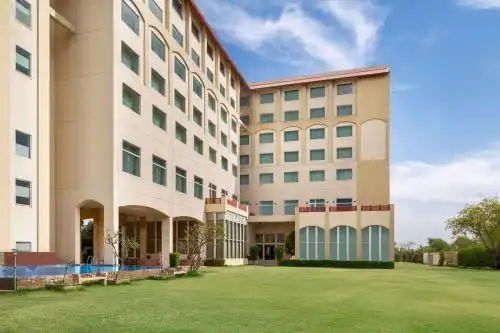Ramada by Wyndham Jaipur Jaisinghpura - 6
