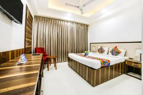 FabSapphire Inn - 81