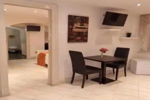 Отель «Castello del Sole», Ачиреале