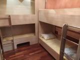 Кровать в общем номере для мужчин